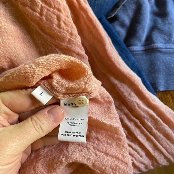 Gorgeous linen Masscob Morant top in peach, large - Picture 5 of 10